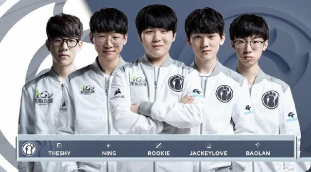 在当今羽坛 在当今羽坛